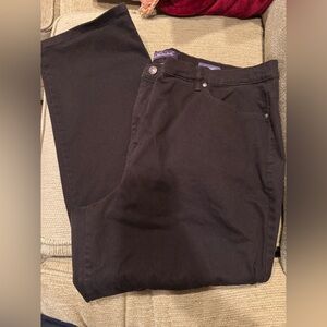 NWOT Women’s Gloria Vanderbilt Amanda stretch jeans in a brown color, size 24W